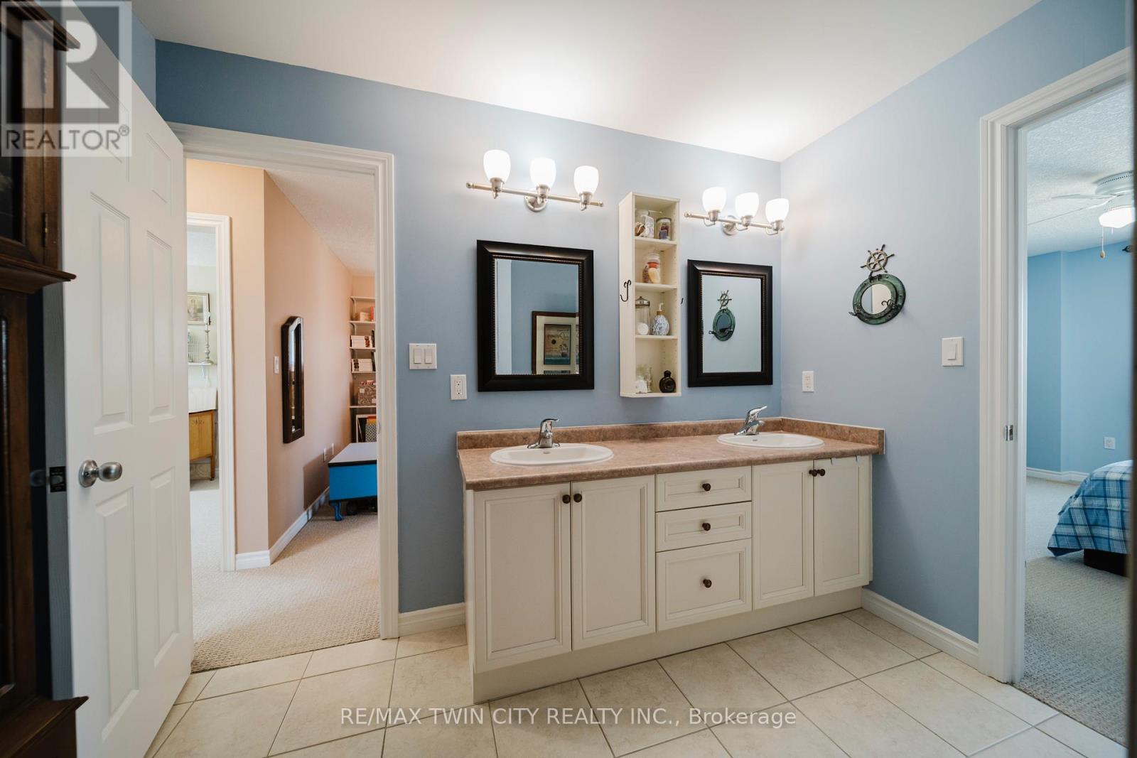 90 CAPTAIN MCCALLUM DRIVE — photo 25