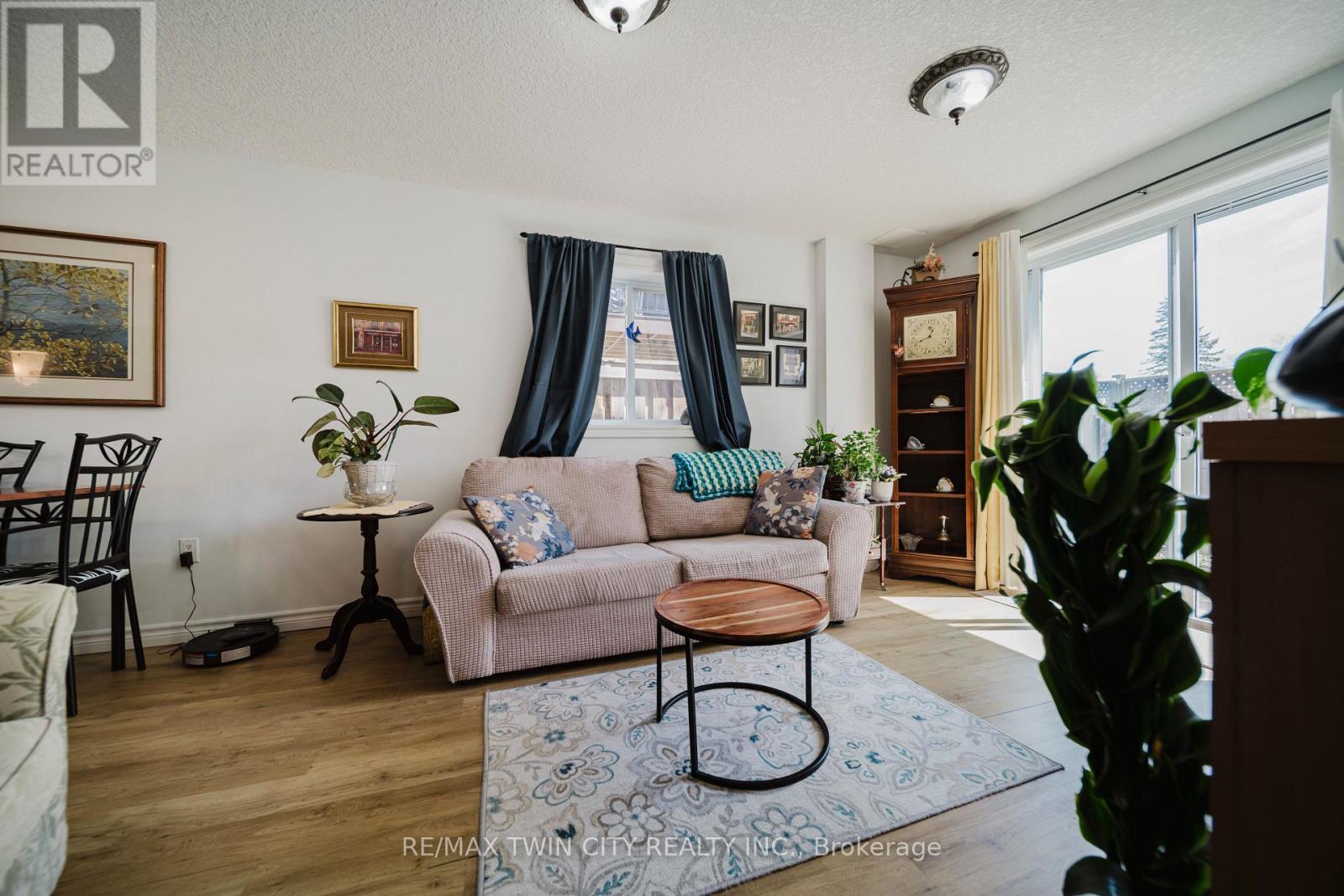 90 CAPTAIN MCCALLUM DRIVE — photo 32