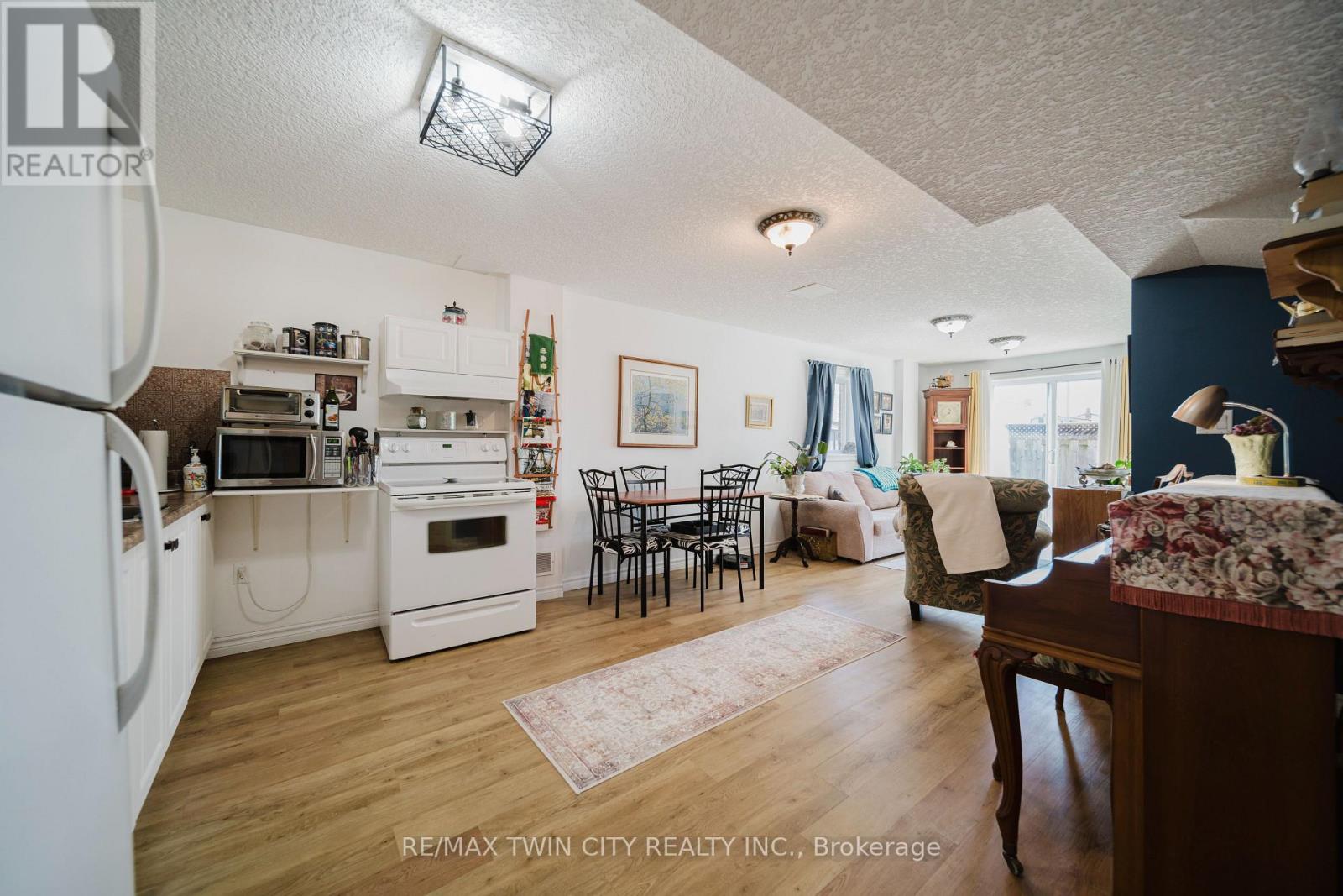 90 CAPTAIN MCCALLUM DRIVE — photo 34