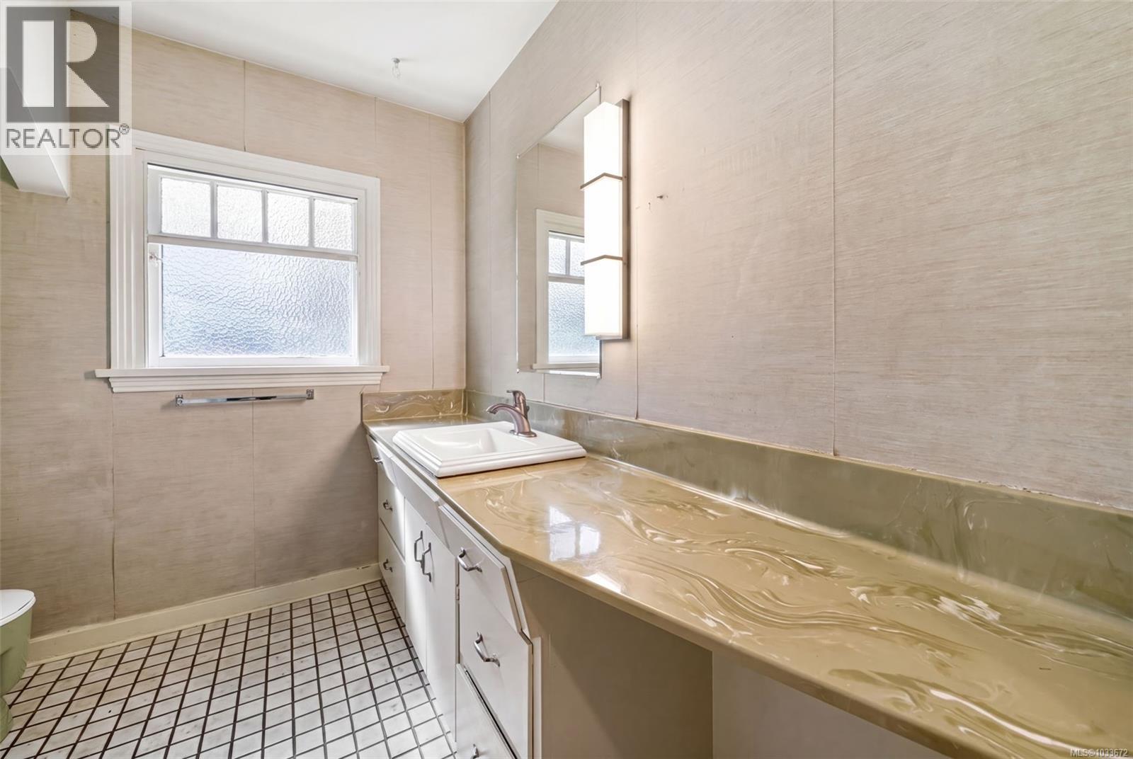2895 Murray Dr - 18