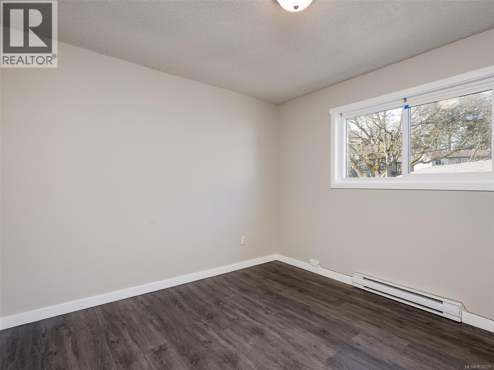 1040 Chesterfield Rd - 11