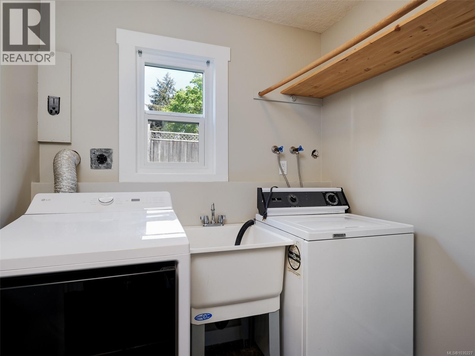 1040 Chesterfield Rd - 29