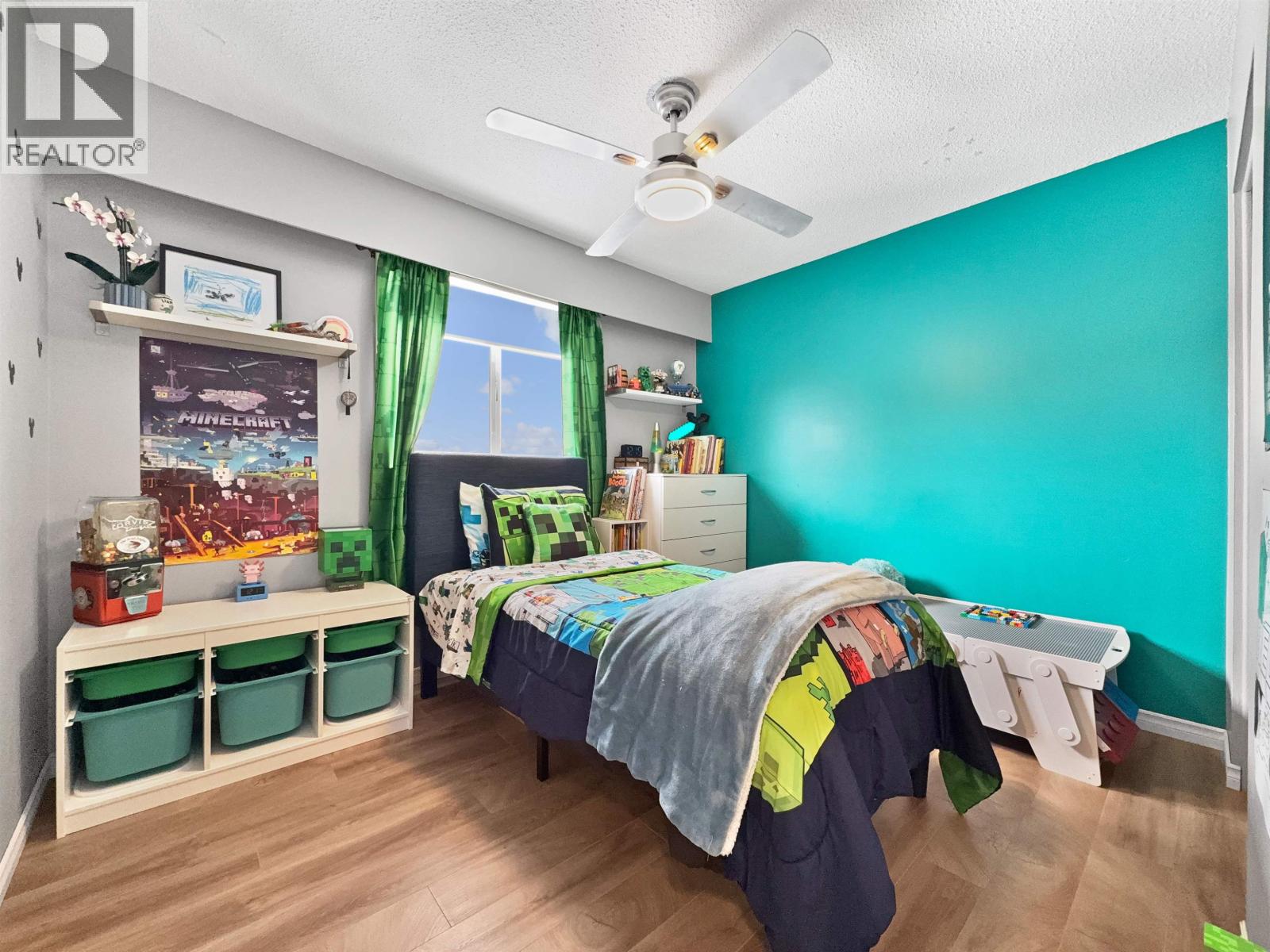 1085 N NINTH AVENUE - 21