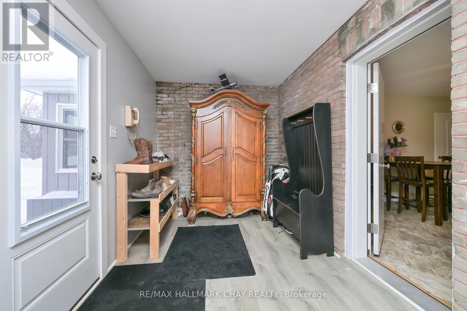 48 CAROLINE STREET W - 10