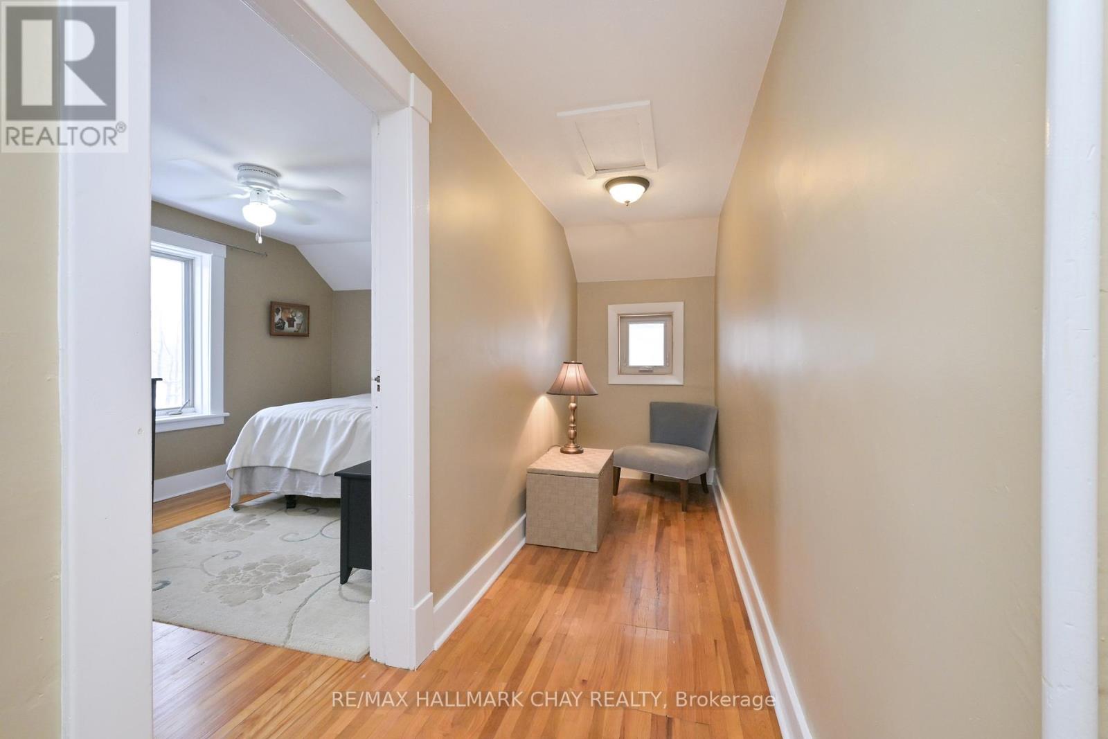 48 CAROLINE STREET W - 20
