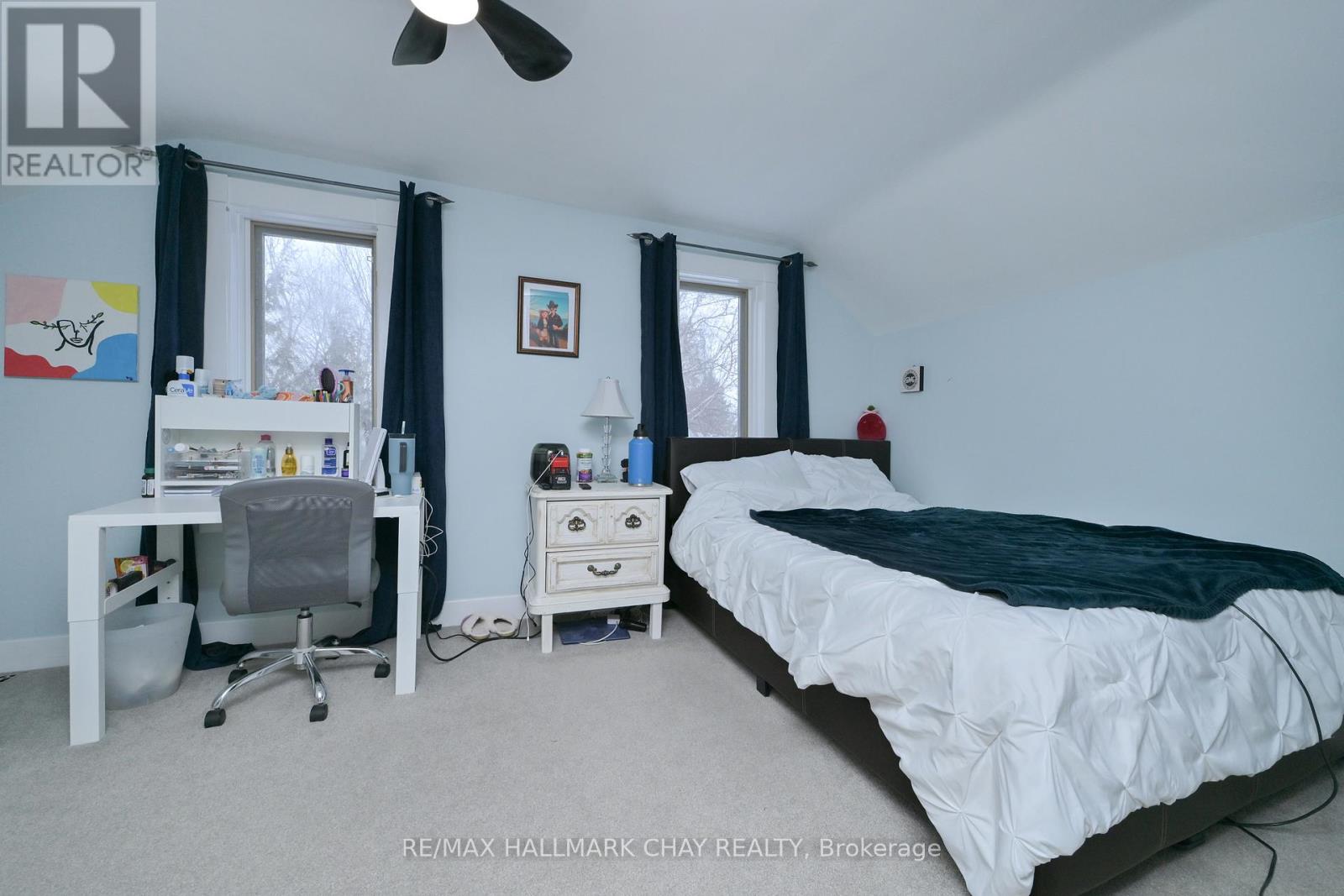 48 CAROLINE STREET W - 24