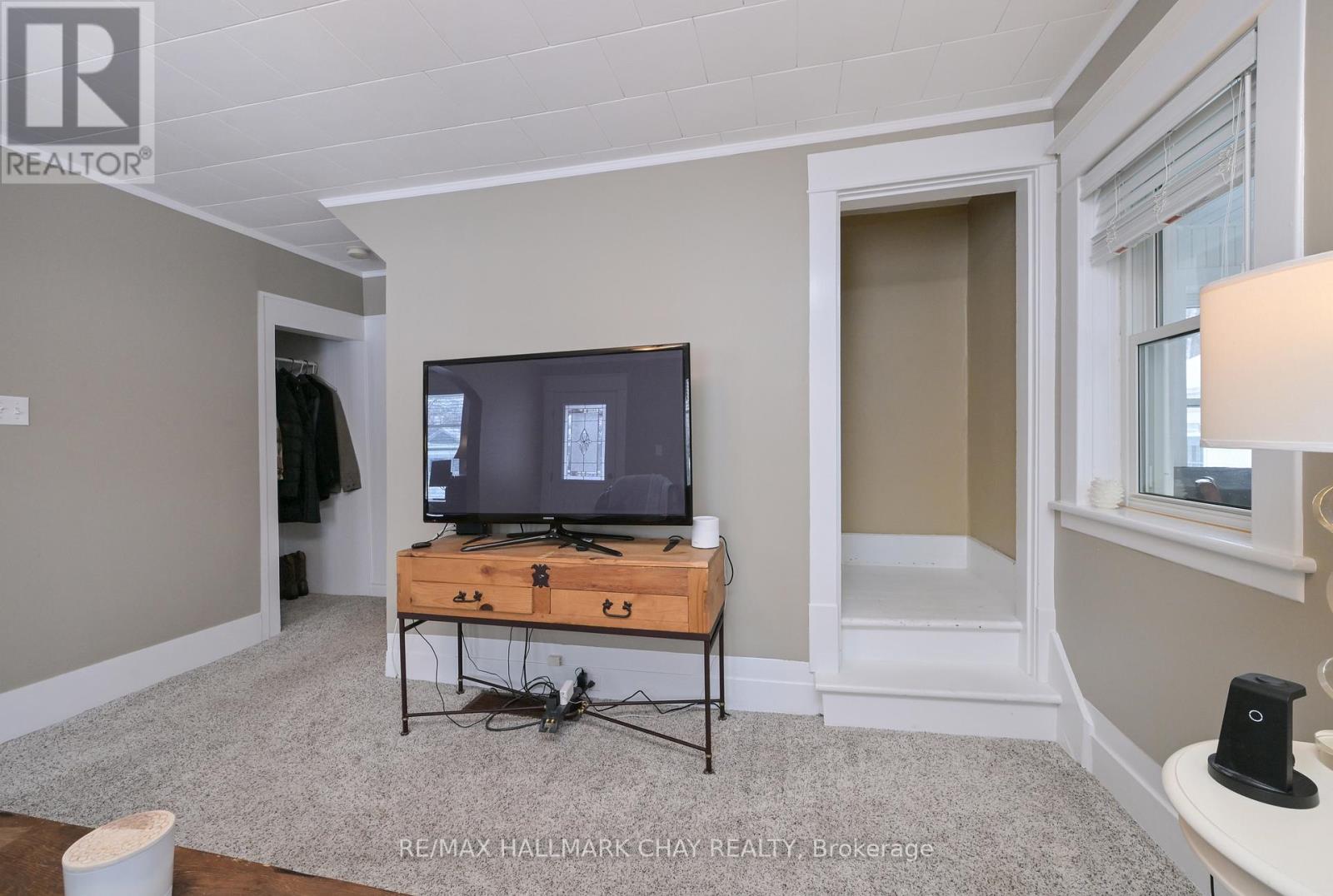 48 CAROLINE STREET W - 18