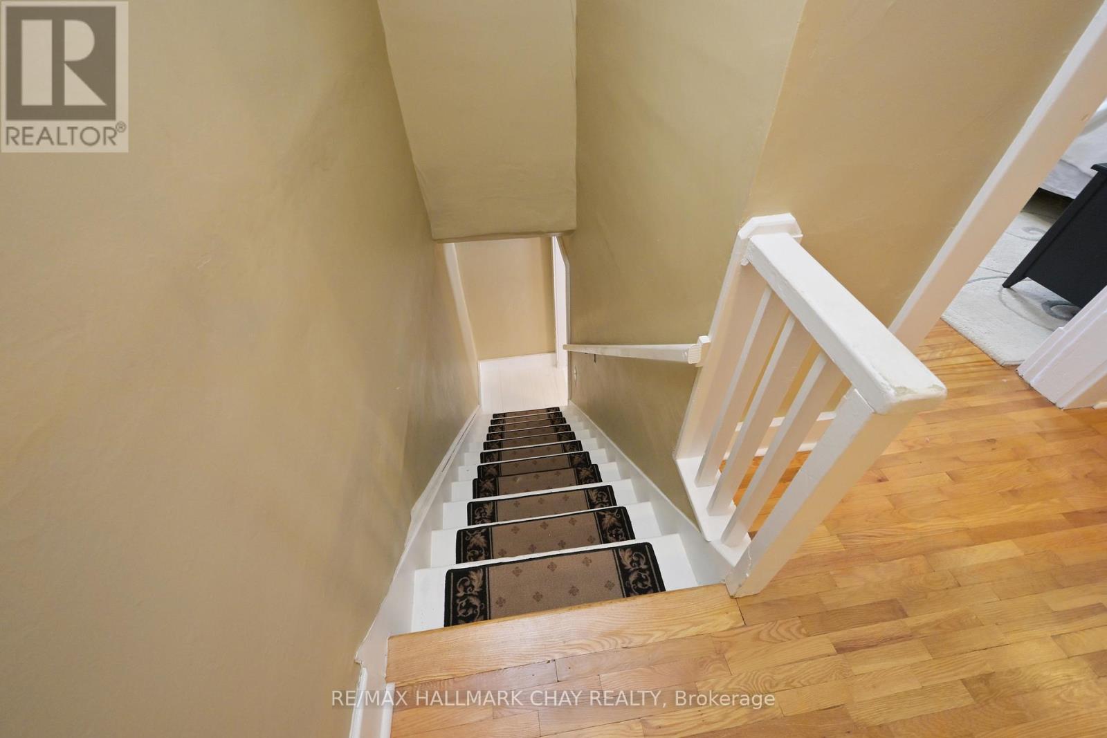 48 CAROLINE STREET W - 19