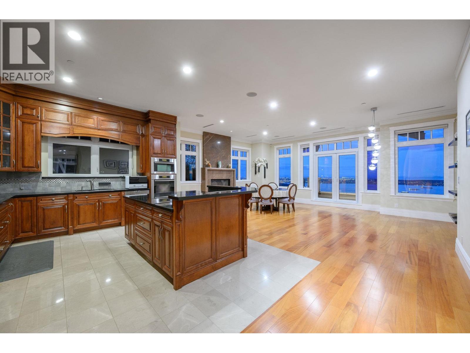 2420 HALSTON COURT, West Vancouver