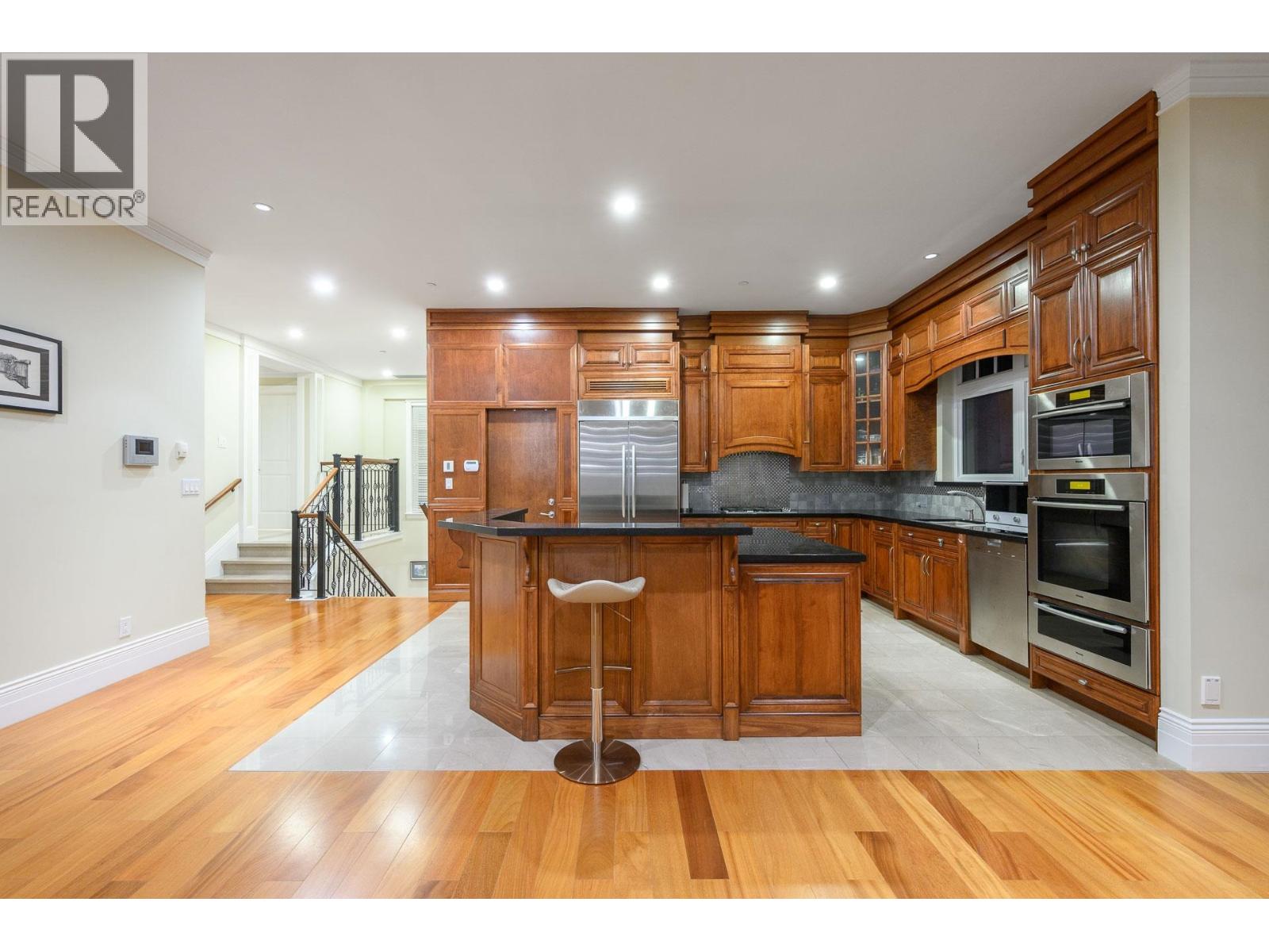 2420 HALSTON COURT, West Vancouver