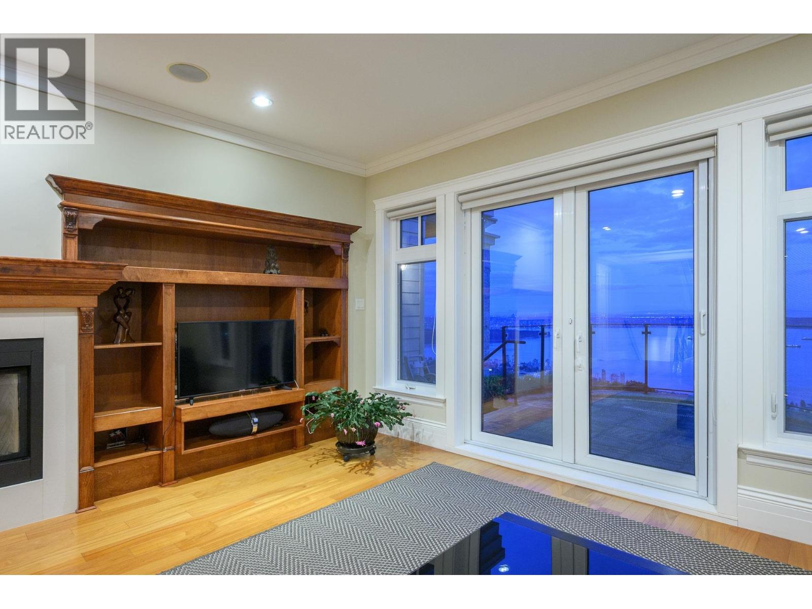 2420 HALSTON COURT, West Vancouver