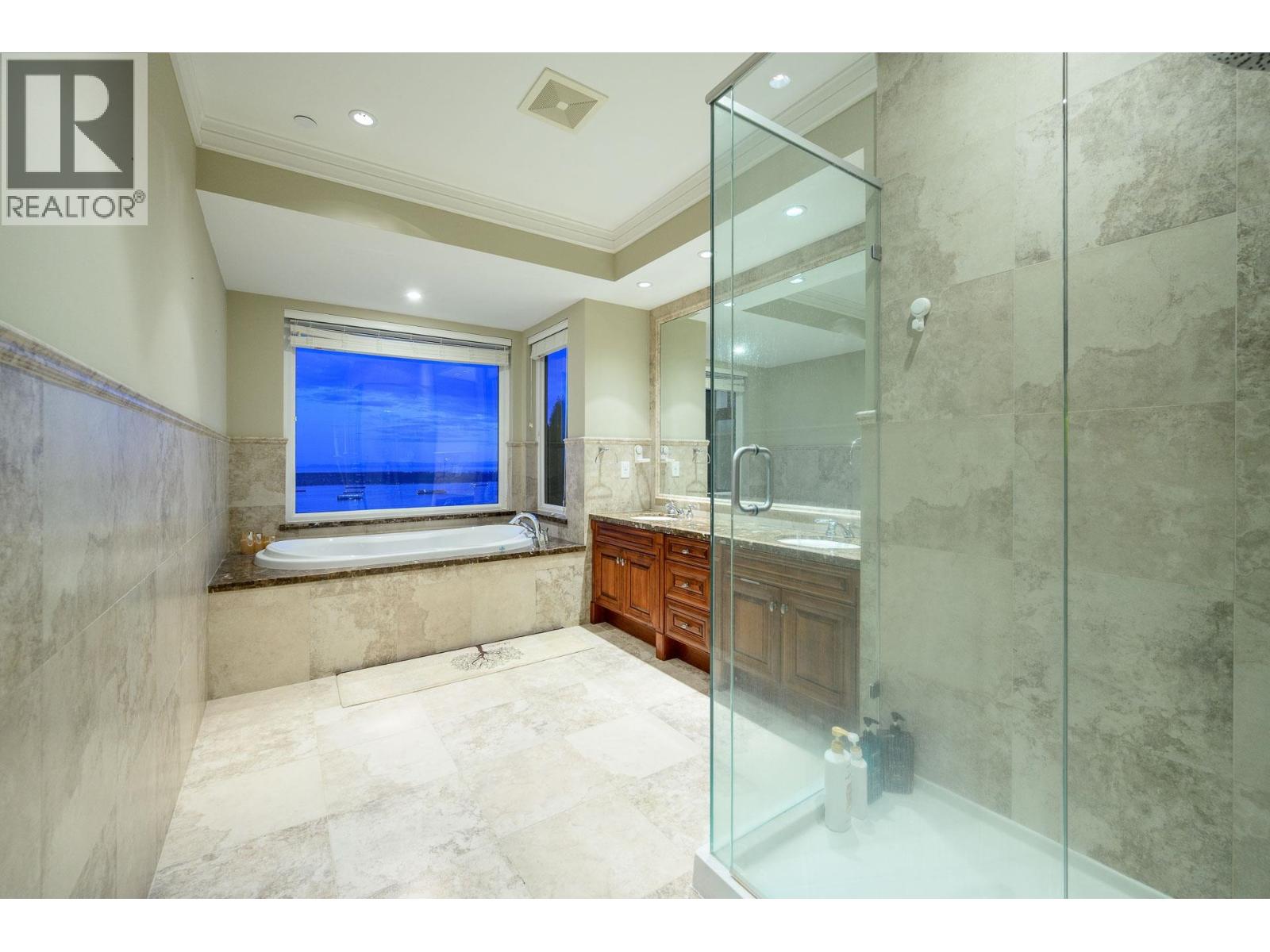 2420 HALSTON COURT, West Vancouver