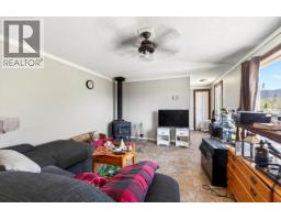 Kitchen - 5880 Gardi Road, Kamloops, BC V1S2A1 Photo 6