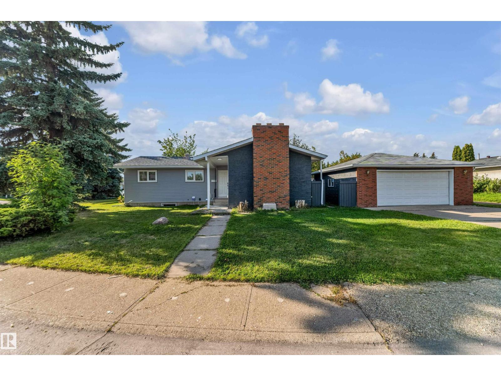 3508 84 ST NW - 2