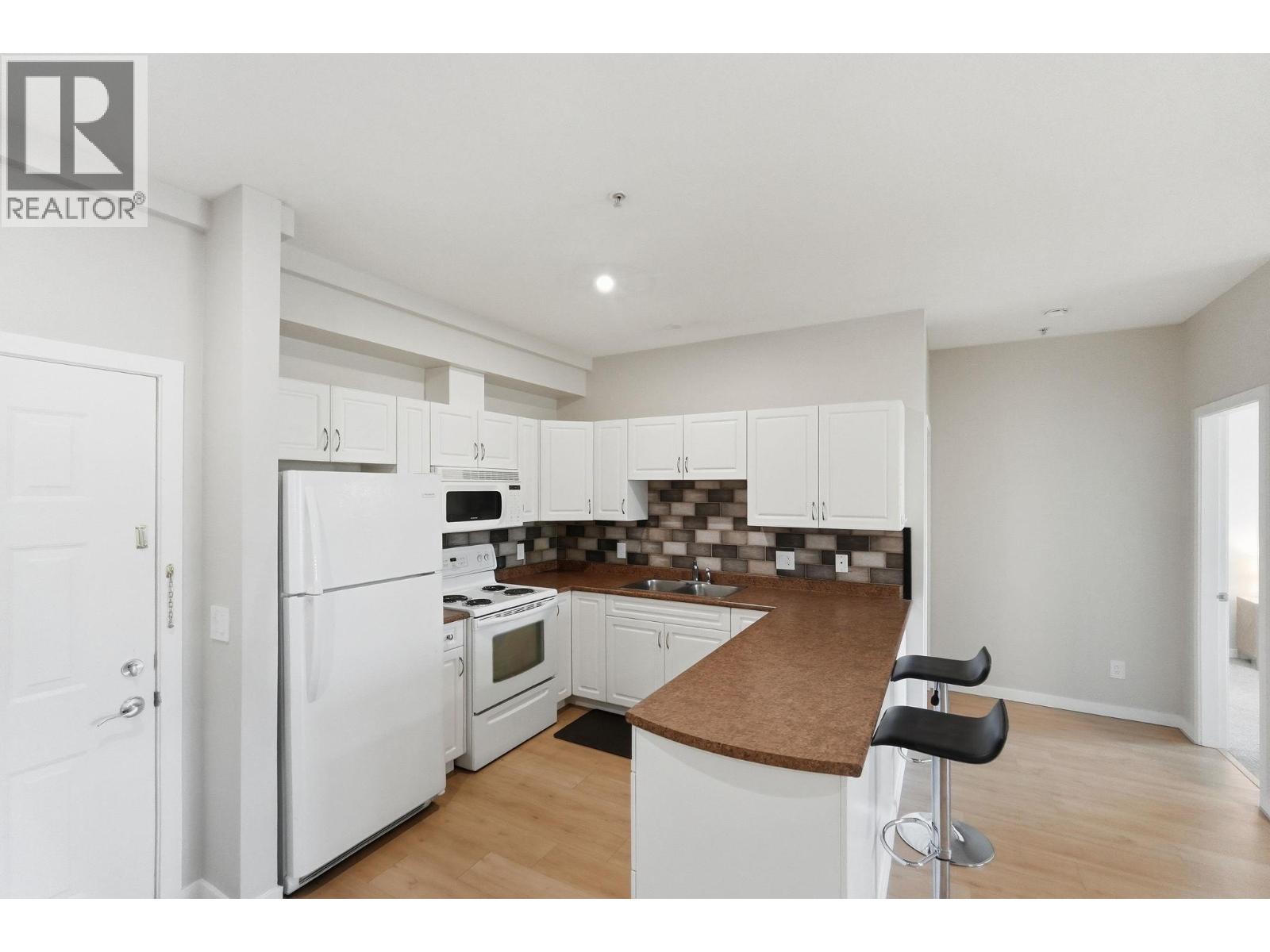 308 778 Rutland Road North, Kelowna