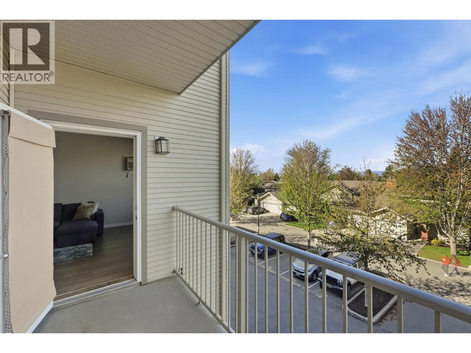 308 778 Rutland Road North, Kelowna