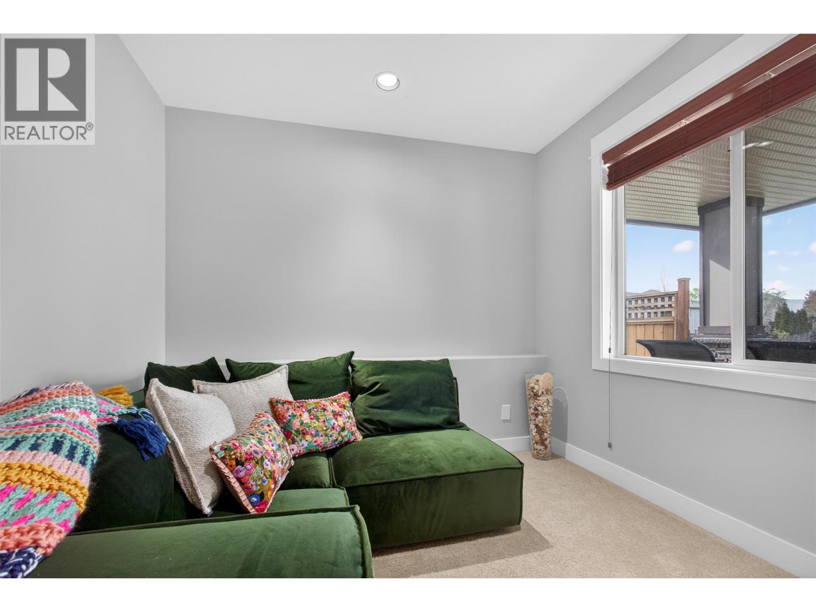  539 South Crest Drive, Kelowna