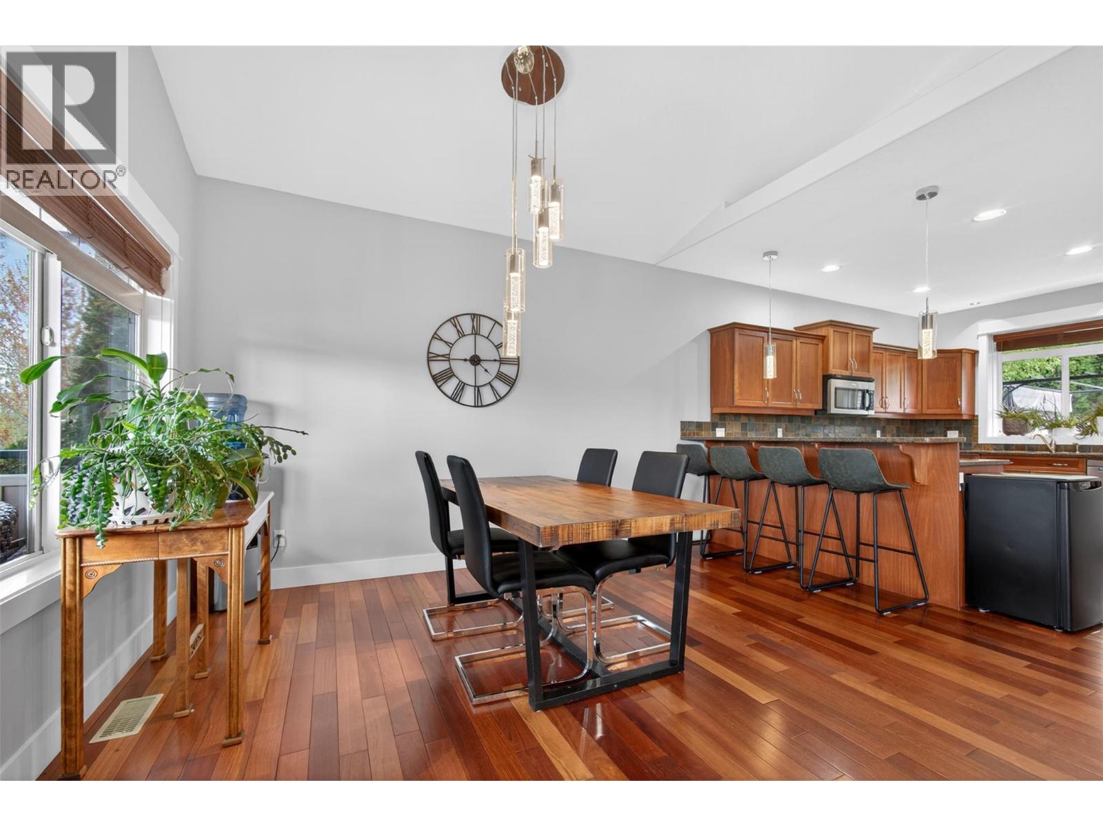  539 South Crest Drive, Kelowna