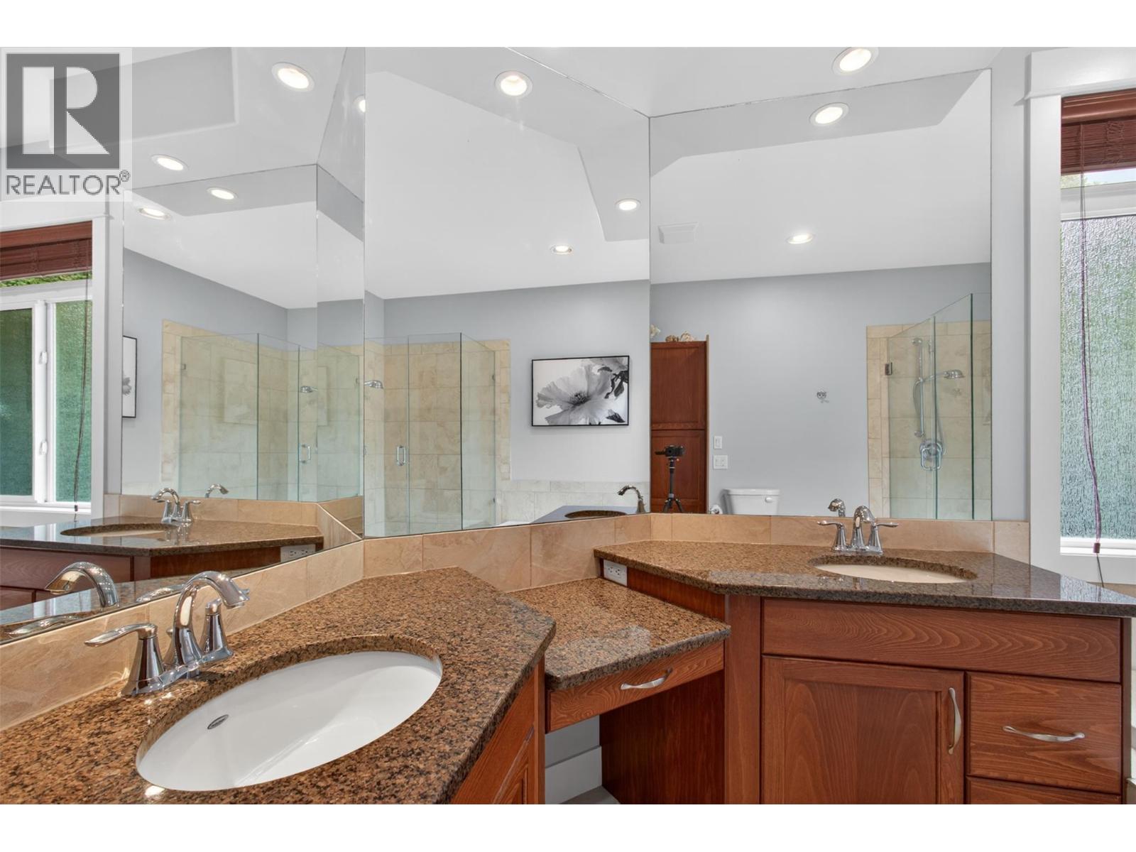  539 South Crest Drive, Kelowna