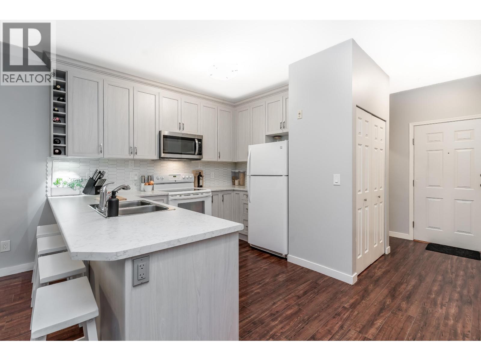 104 2109 ROWLAND STREET, Port Coquitlam
