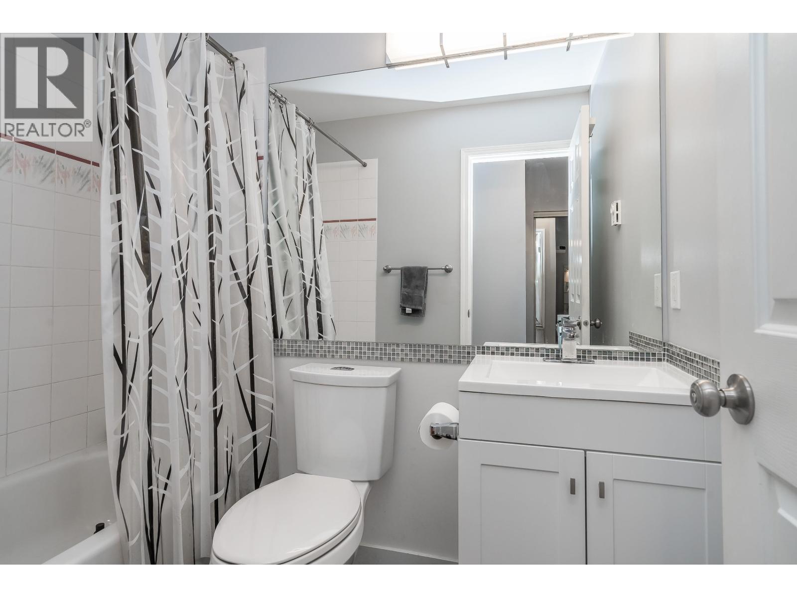 104 2109 ROWLAND STREET, Port Coquitlam