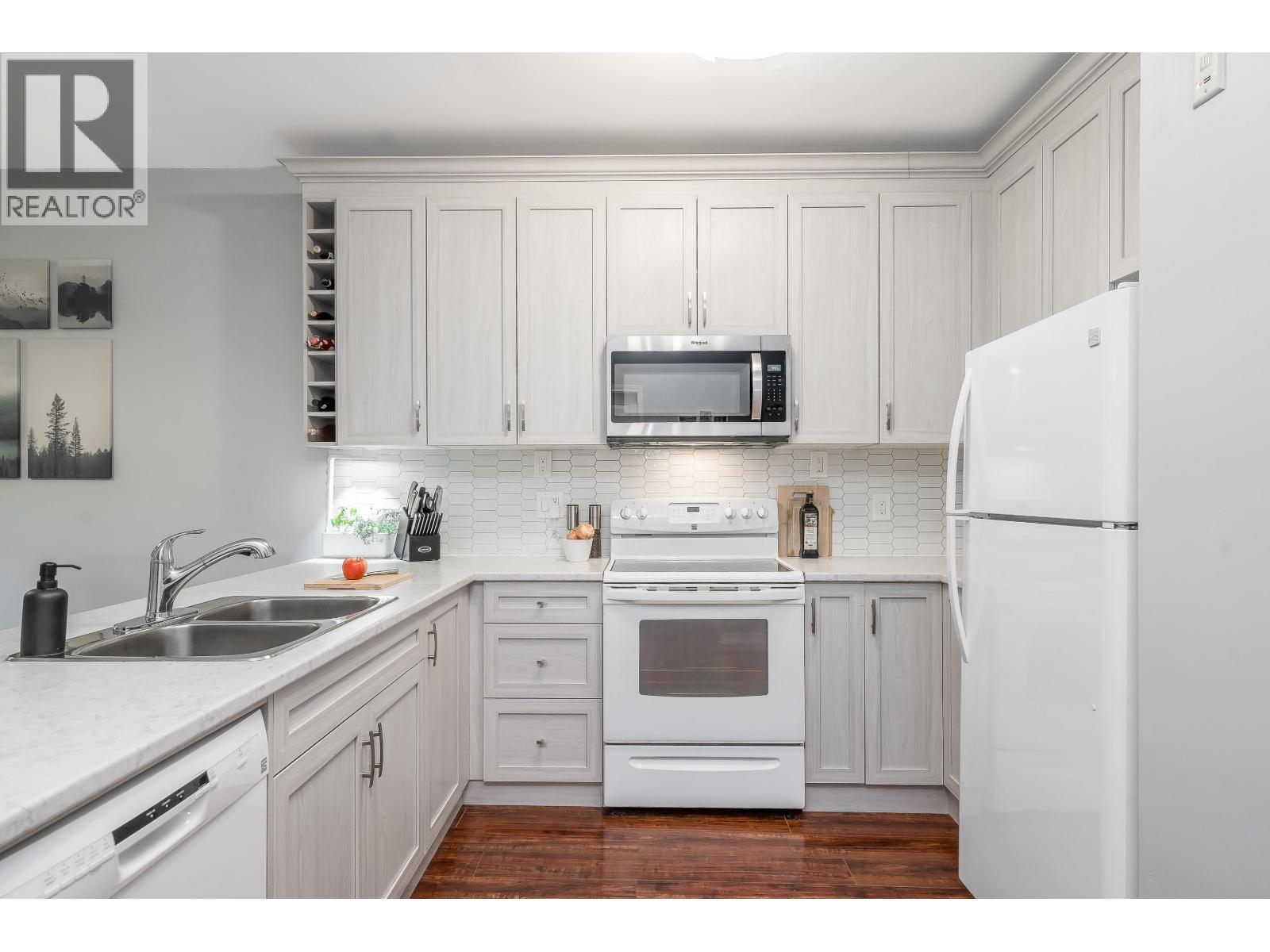 104 2109 ROWLAND STREET, Port Coquitlam