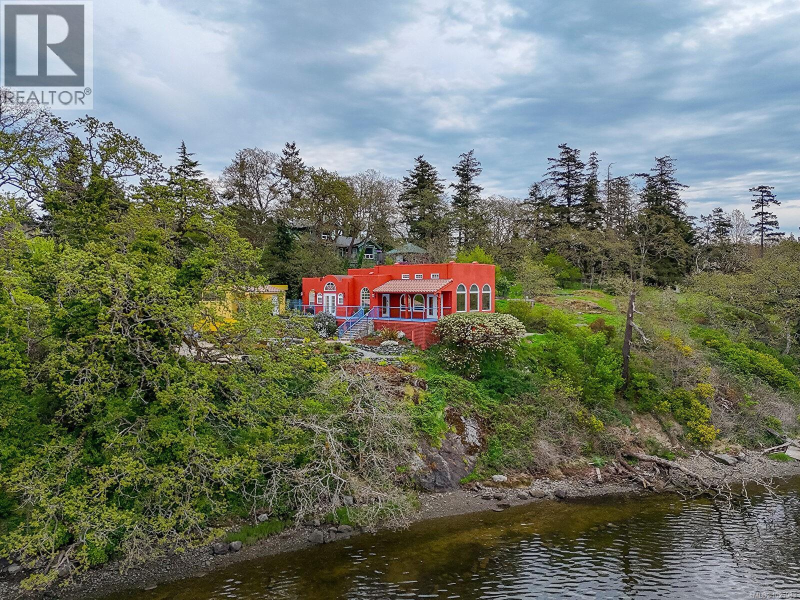  3711 Grange Road, Saanich