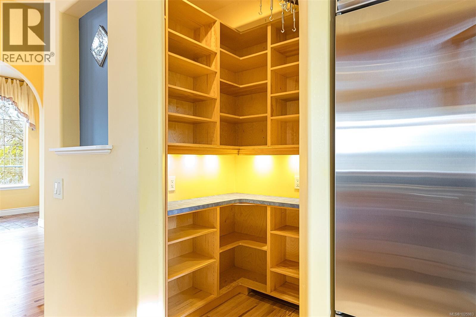  3711 Grange Road, Saanich