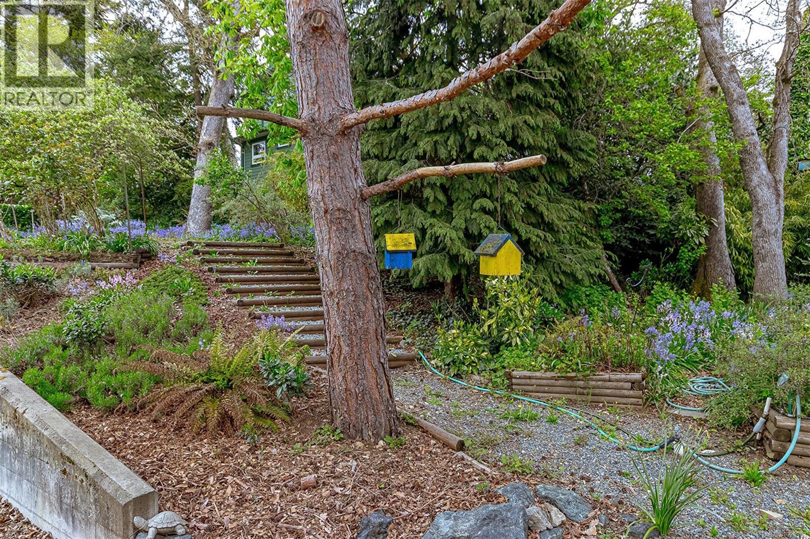  3711 Grange Road, Saanich