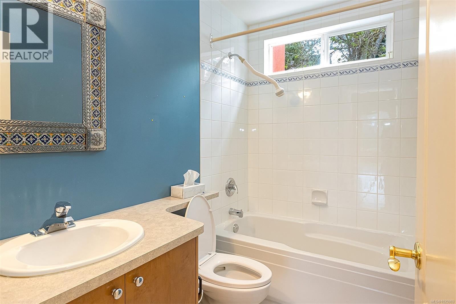  3711 Grange Road, Saanich