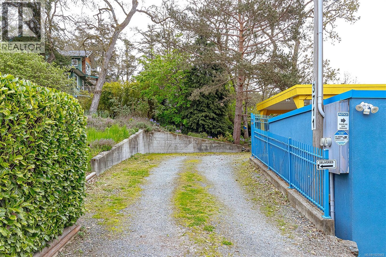  3711 Grange Road, Saanich