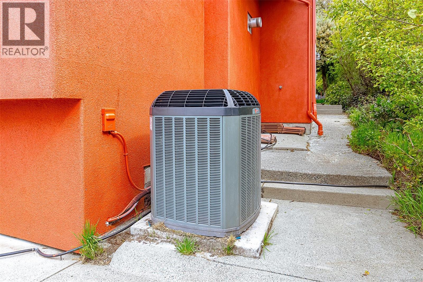  3711 Grange Road, Saanich