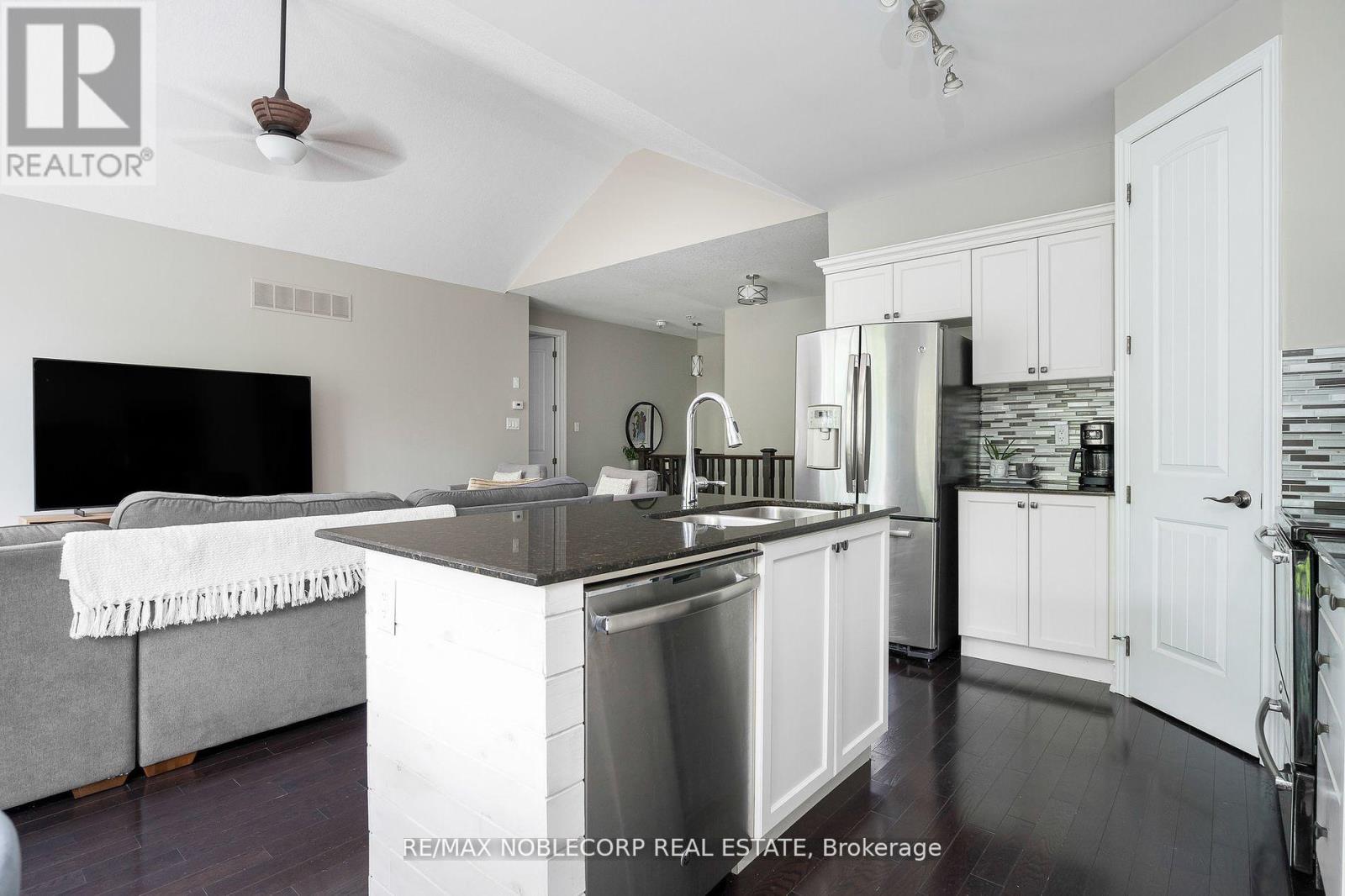 22 HUGHES STREET - 5