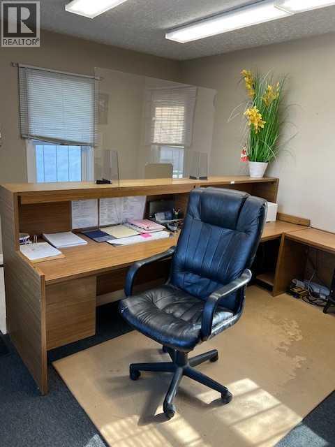5015 51 Avenue - photo 3