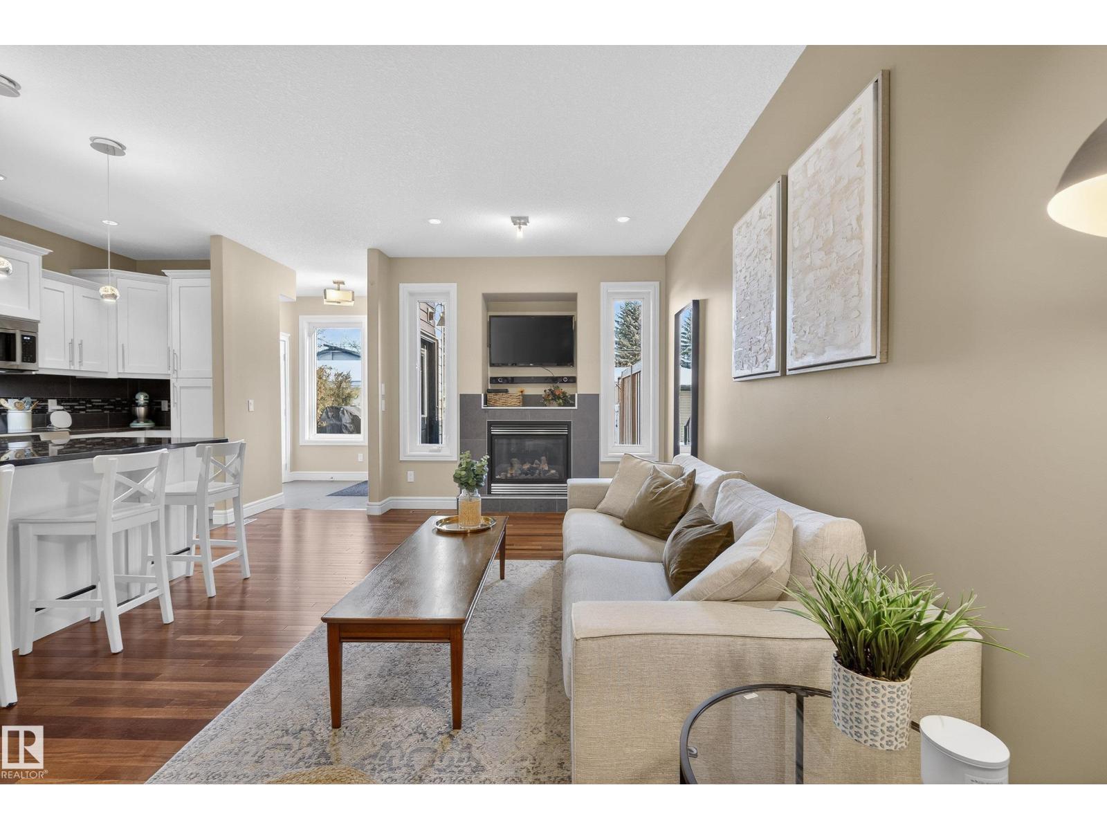 10209 90 ST NW, Edmonton