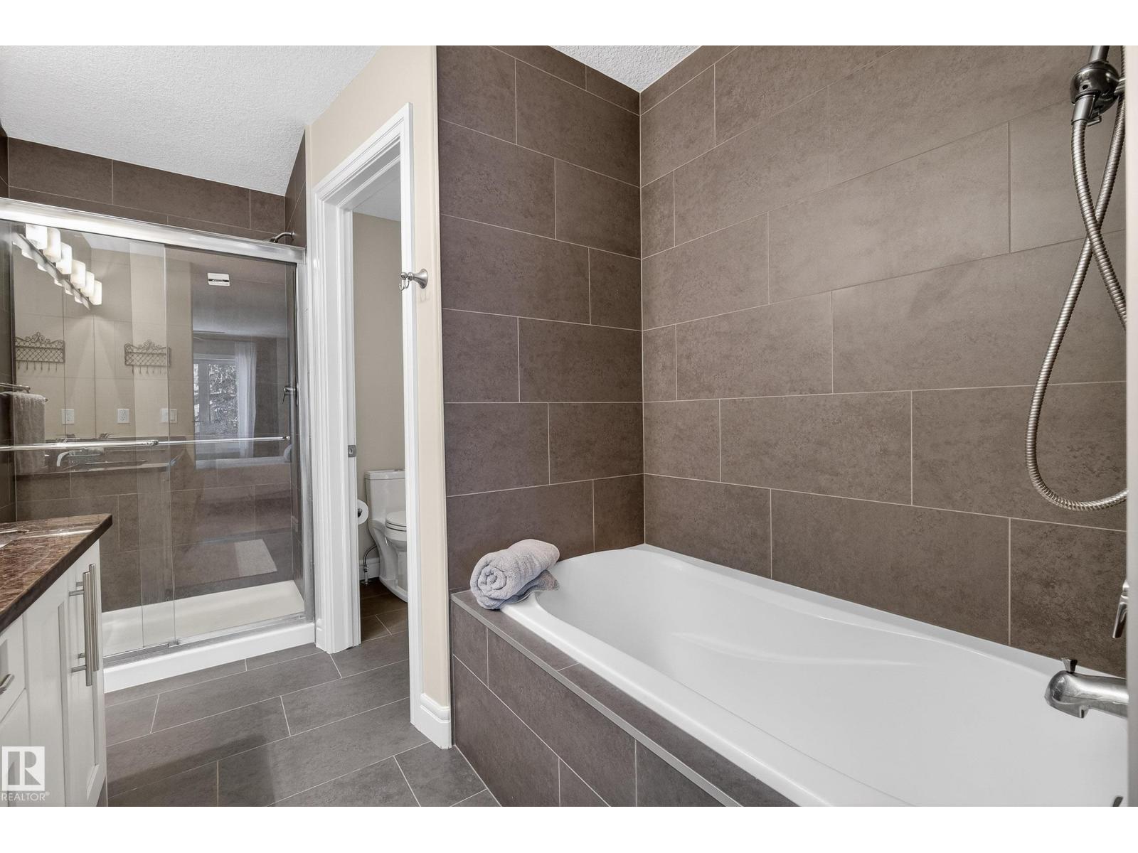 10209 90 ST NW, Edmonton