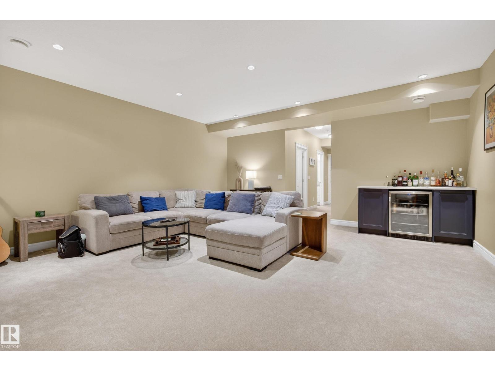 10209 90 ST NW, Edmonton