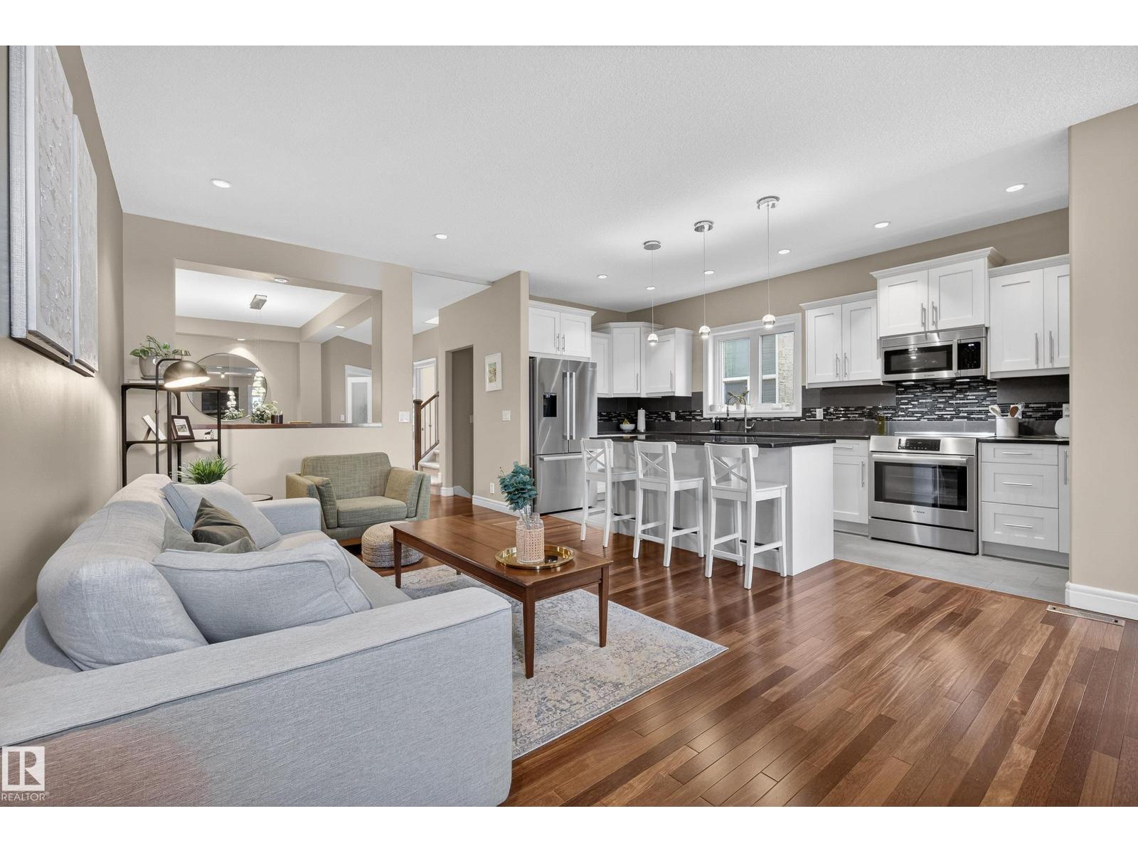 10209 90 ST NW, Edmonton