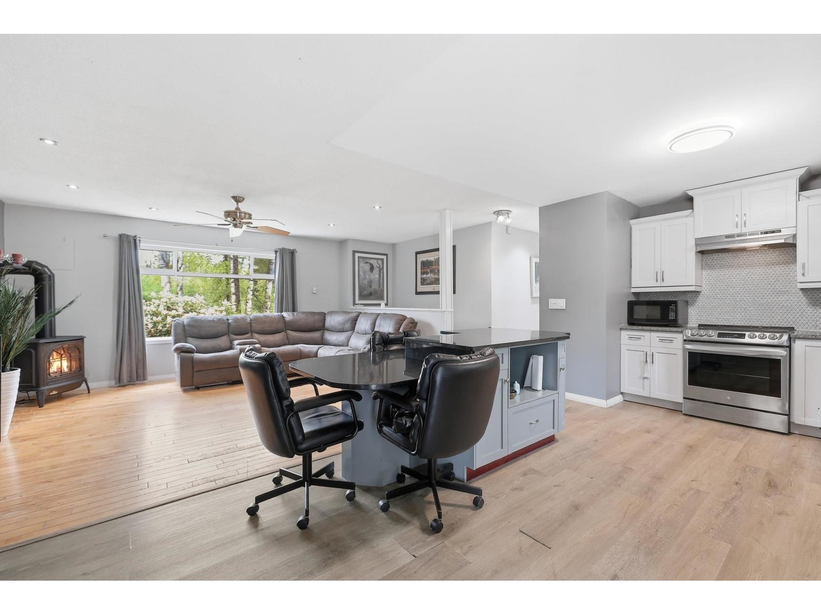 26744 33 AVENUE, Langley