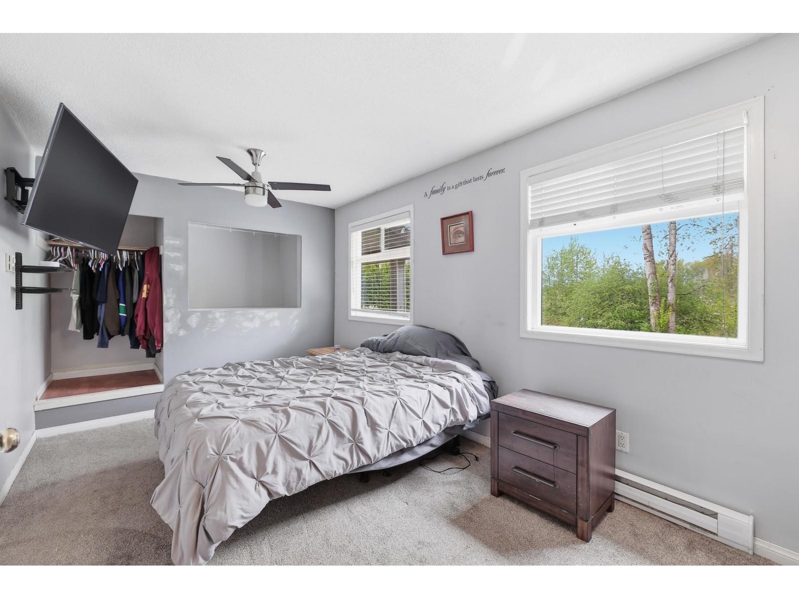 26744 33 AVENUE, Langley