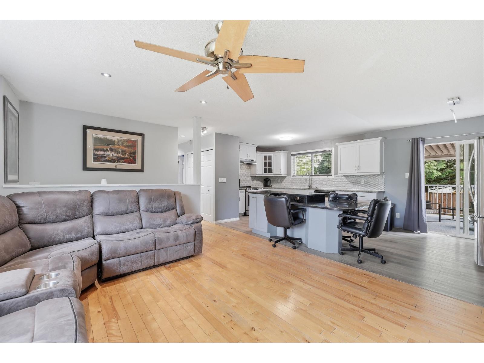 26744 33 AVENUE, Langley