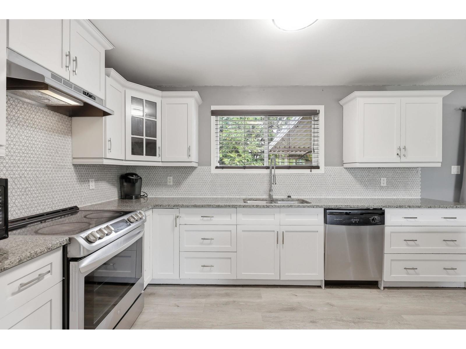 26744 33 AVENUE, Langley