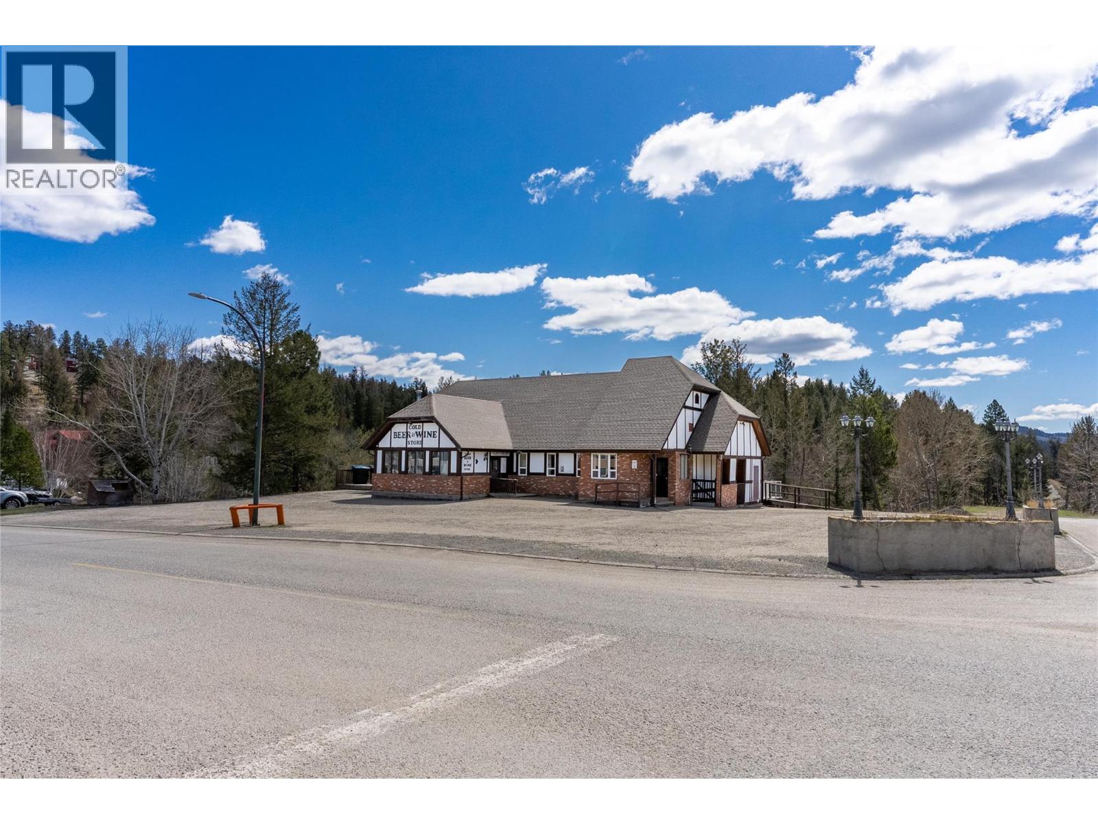 245 Ponderosa Avenue, Logan Lake