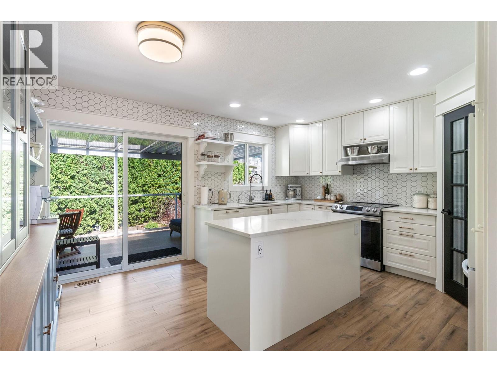  3061 18 Avenue Northeast, Salmon Arm