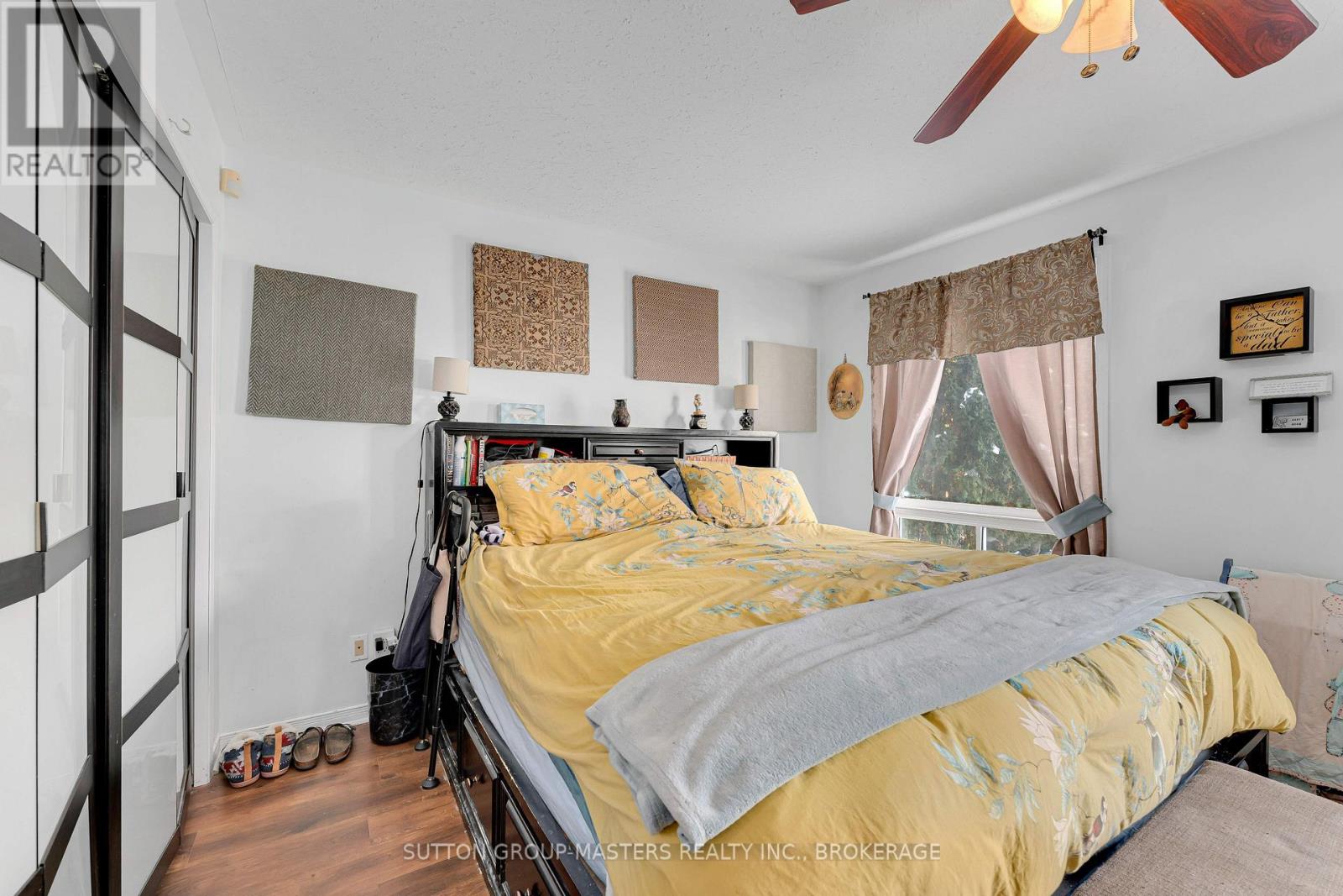 568 ROOSEVELT DRIVE - 24