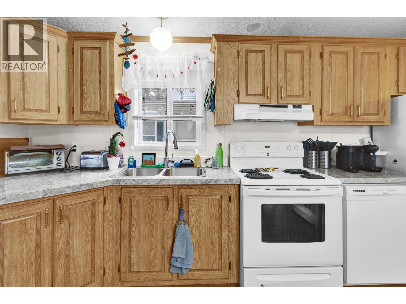 Primary bedroom of 22 1000 INVERNESS ROAD · Prince George, BC