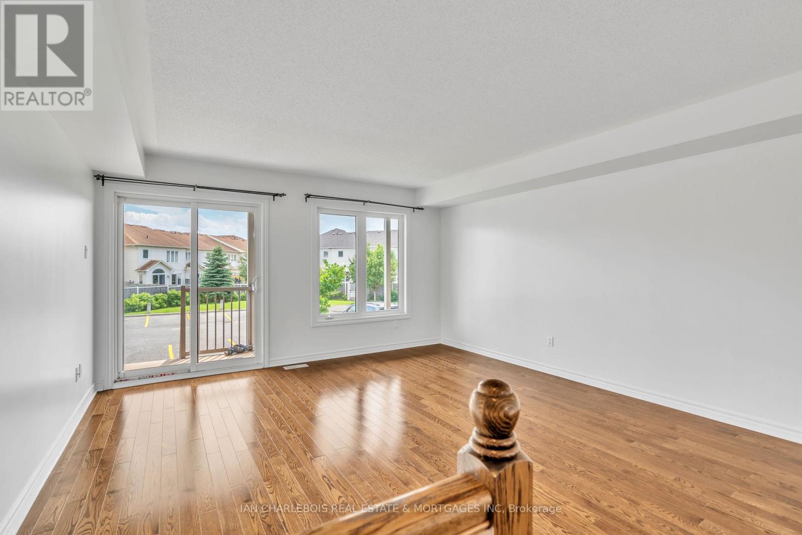 2 Bed, 3 Bath House for Rent in Ottawa – 10 – 2382 ESPRIT DRIVE, Ottawa – MLS# X13054094 - Image 13