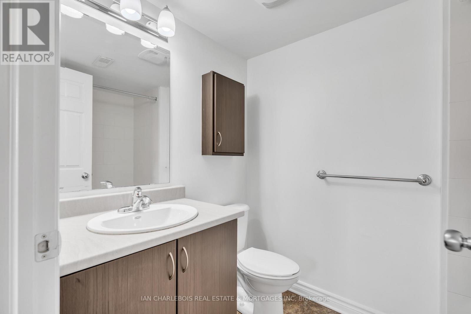 2 Bed, 3 Bath House for Rent in Ottawa – 10 – 2382 ESPRIT DRIVE, Ottawa – MLS# X13054094 - Image 2