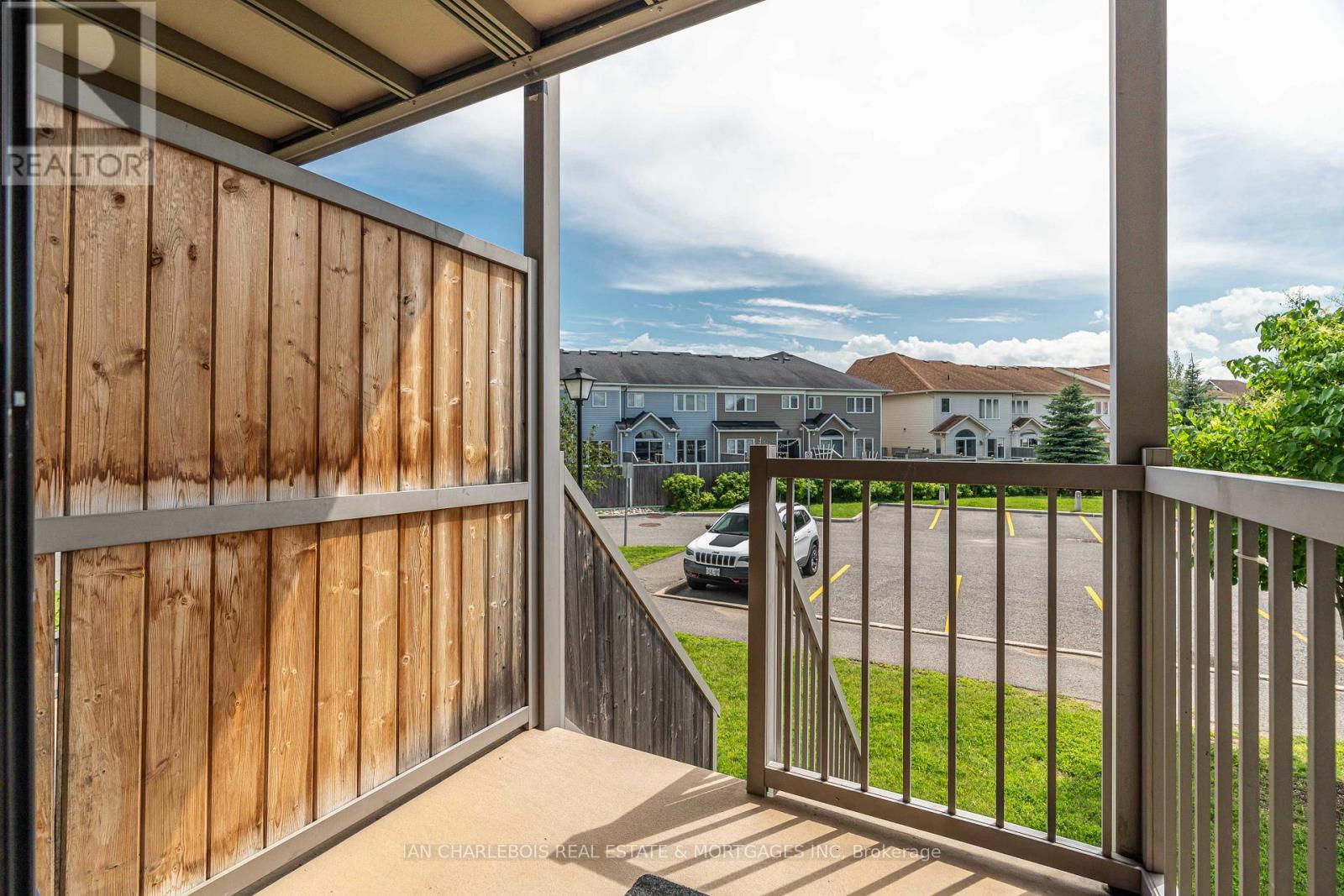 2 Bed, 3 Bath House for Rent in Ottawa – 10 – 2382 ESPRIT DRIVE, Ottawa – MLS# X13054094 - Image 9