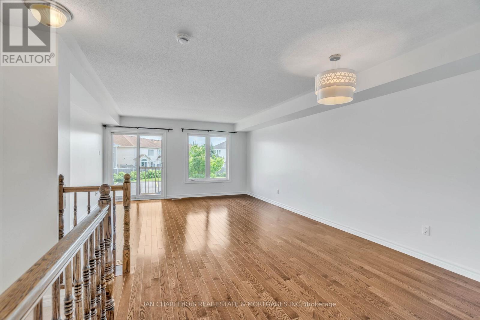2 Bed, 3 Bath House for Rent in Ottawa – 10 – 2382 ESPRIT DRIVE, Ottawa – MLS# X13054094 - Image 12